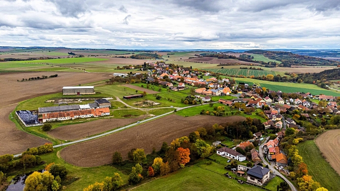 Prodej pozemku komerční pozemek 42888 m², Podmokly,Rokycany,Plzeňský kraj