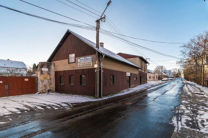 Prodej komerčních prostor výroba 840 m², Krtská, Jesenice