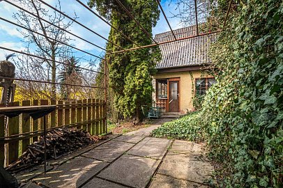 Prodej domu chata 21 m² pozemek 364 m², Na Vysokém, Kladno-Dubí